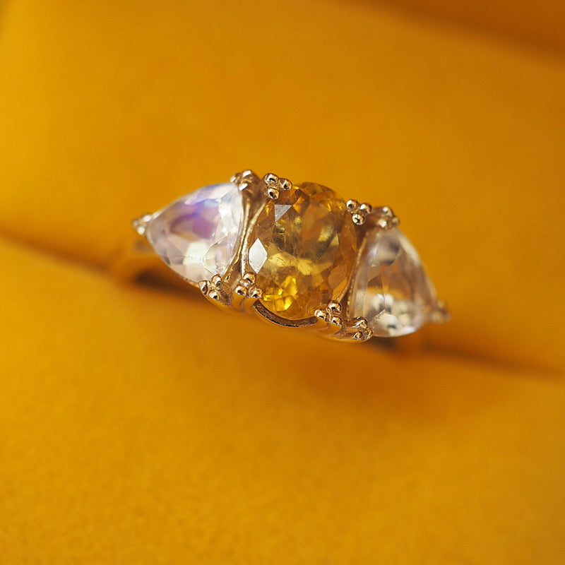Honey Sapphire & Moonstone Ring