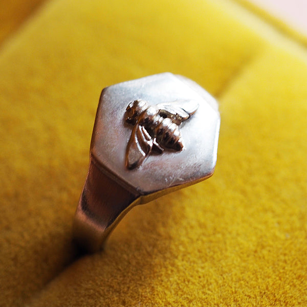 Hexagon Raised Bee Signet – reo jewels