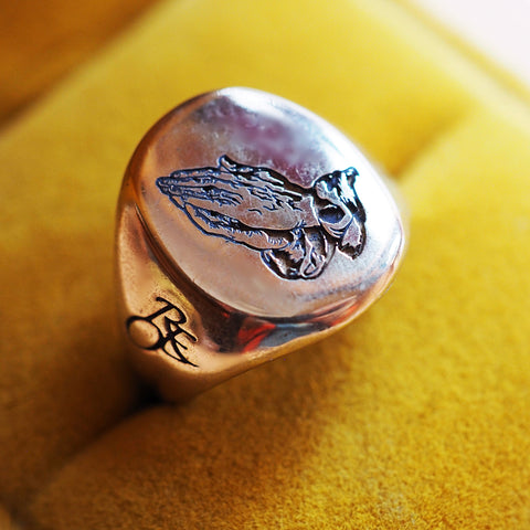 Prayer Hands Signet